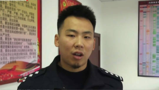 奇葩 小偷深夜入室偷钥匙 竟然开走吸粪车