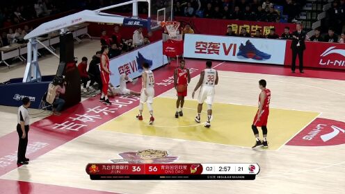 《CBA全场集锦》单枪匹马独闯龙潭 崔晋铭冲杀篮下打成2加1
