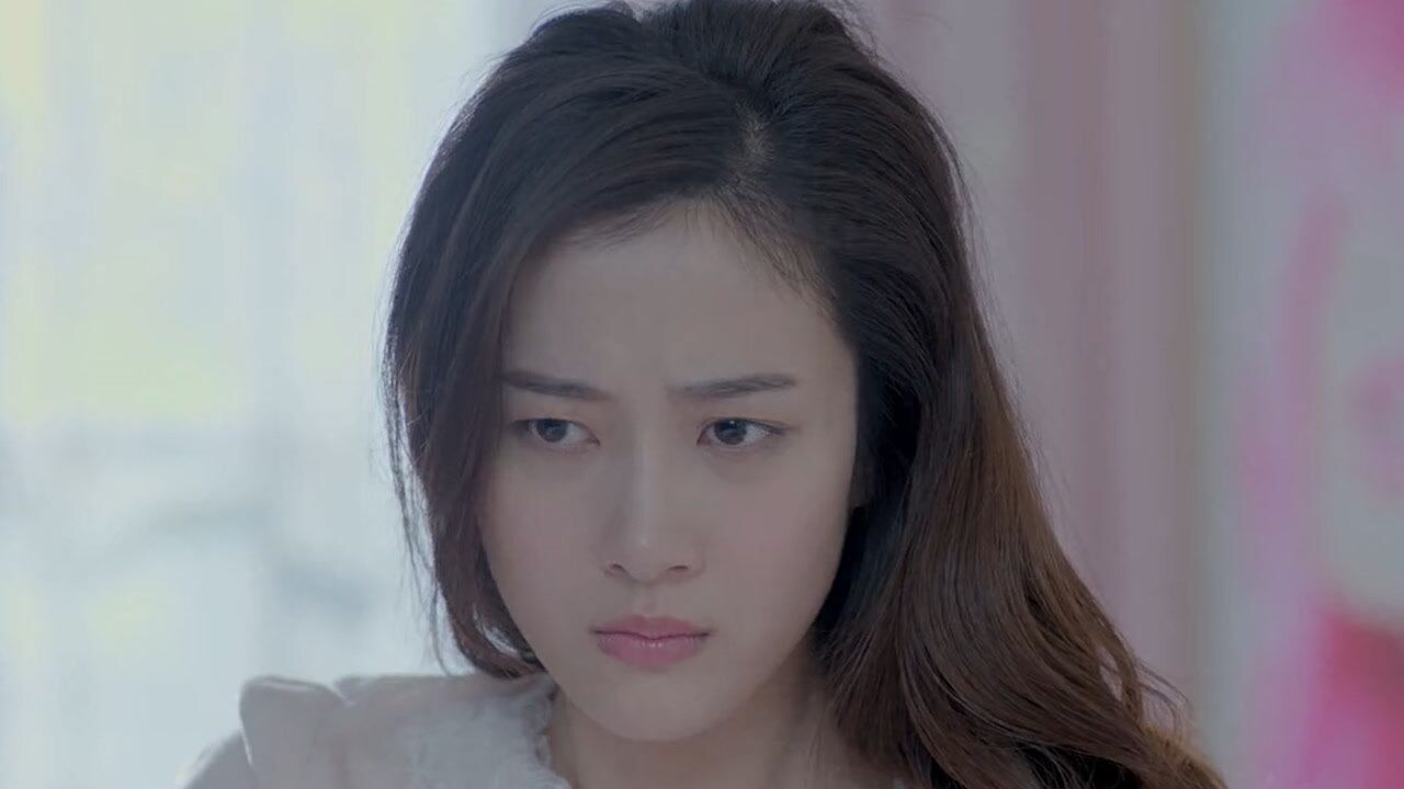 《大约是爱》第十集03:甯非荣获鲁班七号,梦游上了林菲菲的床!