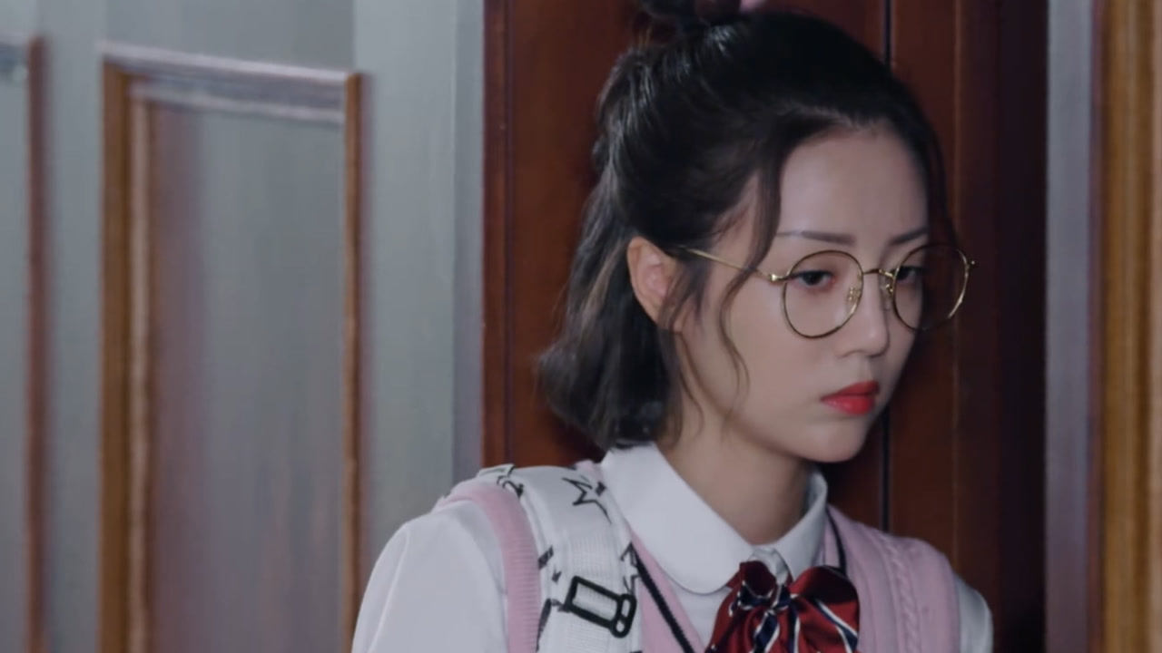 《国民老公》第三集01:乔安好与陆瑾年早恋被抓?陆瑾年被训斥