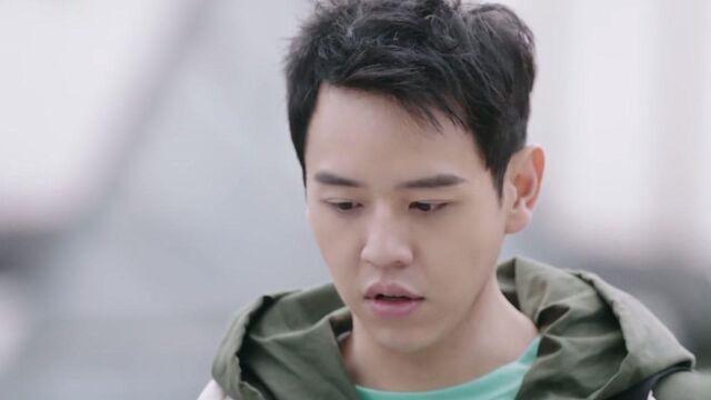 《蜗牛与黄鹂鸟》第14集03:秦奋送清商口红,两人心生爱意