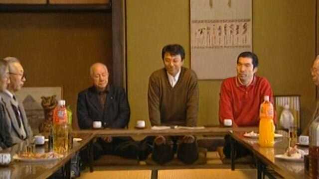 《远嫁日本》第13集01:川井向众人介绍佳汇,自己母亲却当众离去