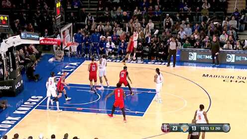 《NBA全场集锦》脚步轻点甩开防守伯克斯三分架炮轰炸篮筐