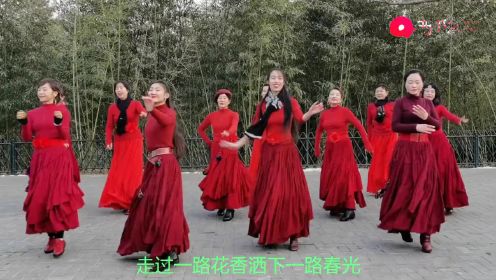 北京紫竹院广场舞《一路花香》，4位最年轻老师领舞，活泼欢快