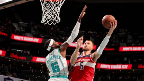 《NBA全场集锦》【球星】波神vs黄蜂集锦 连送精彩暴扣轻取21分