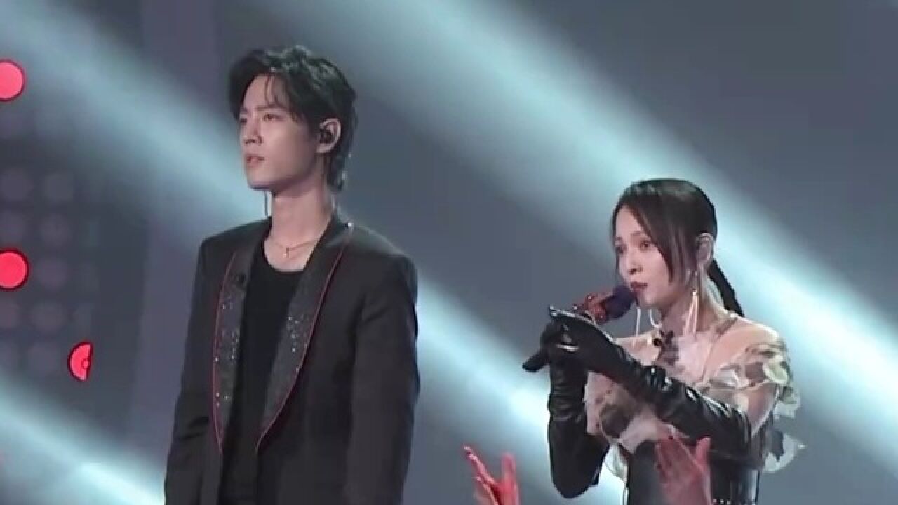 张韶涵肖战霸气舞台,气势拉满!