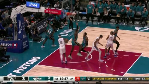 《NBA全场集锦》奥莫鲁伊鬼手抢断大乔 反击顺下助攻杜伦内线腾飞