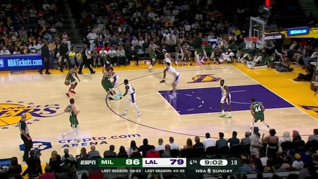 捍卫湖人禁区！T-阿德托昆博的突破扣篮被卡斯尔顿成功封盖