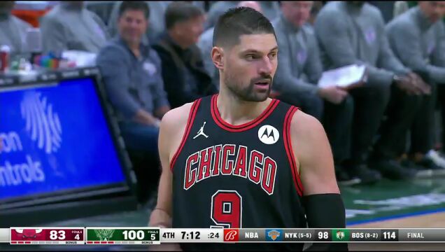 NBA常规赛：公牛vs雄鹿第4节英文原声回放