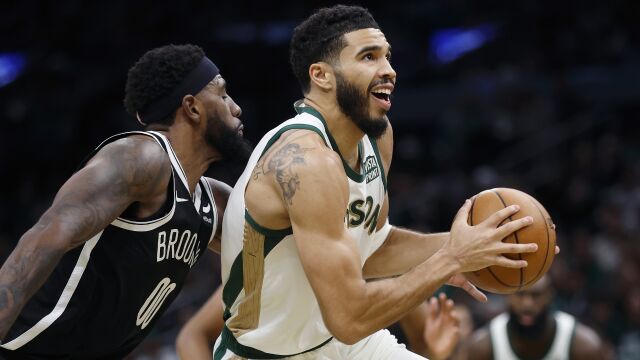 篮网107-121凯尔特人 双探花合砍51分绿军轻取篮网