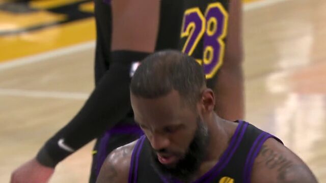 詹姆斯扭肩庆祝打嗨了