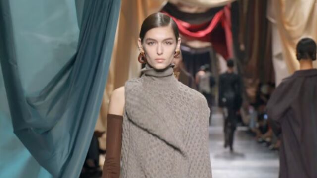 【速看】FENDI 2024秋冬丨英伦风与罗马风的融合演绎