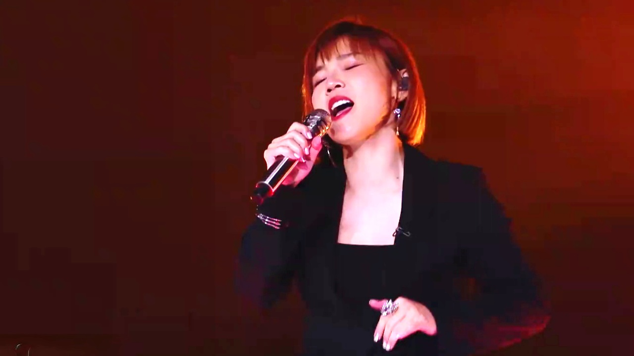 百分百歌手丨"铁肺天后"李佳薇再唱《大火》