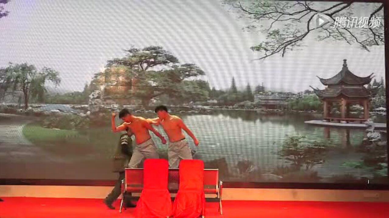 哑剧《雕塑下的约会》_高清1080P在线观看平台_腾讯视频