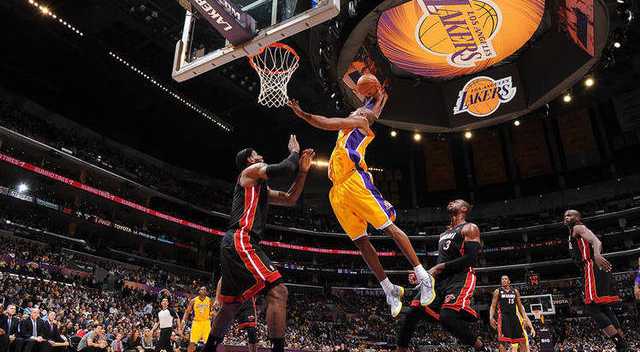 不进也骇人!nba球星街球赛场震撼扣篮扣飞瞬间