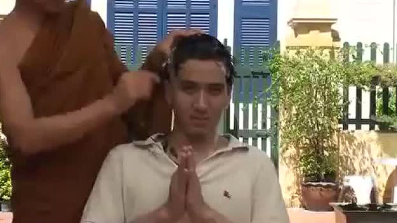 超Man剃光头,泰国帅哥剃度出家_高清1080P在线观看平台_腾讯视频