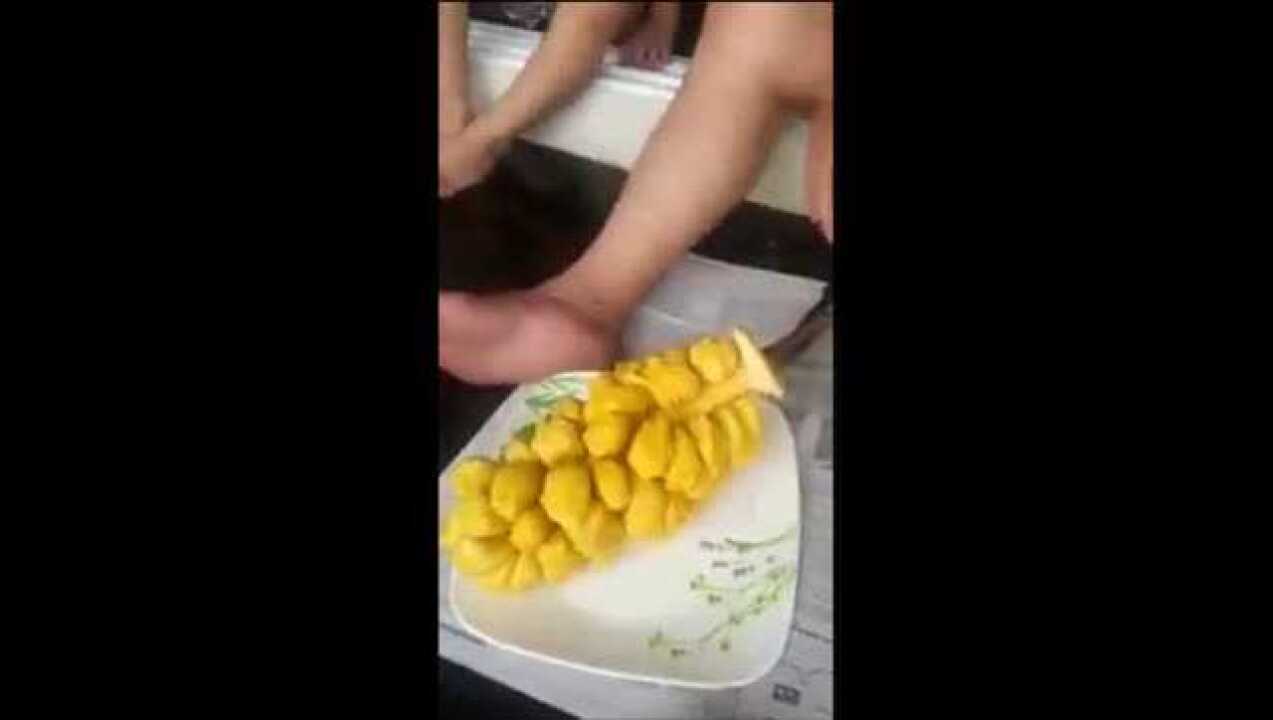 菠萝蜜的正确打开方式！这样吃才正宗！_腾讯视频