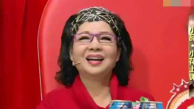 大兵女徒弟童鸣爆笑小品小花上课