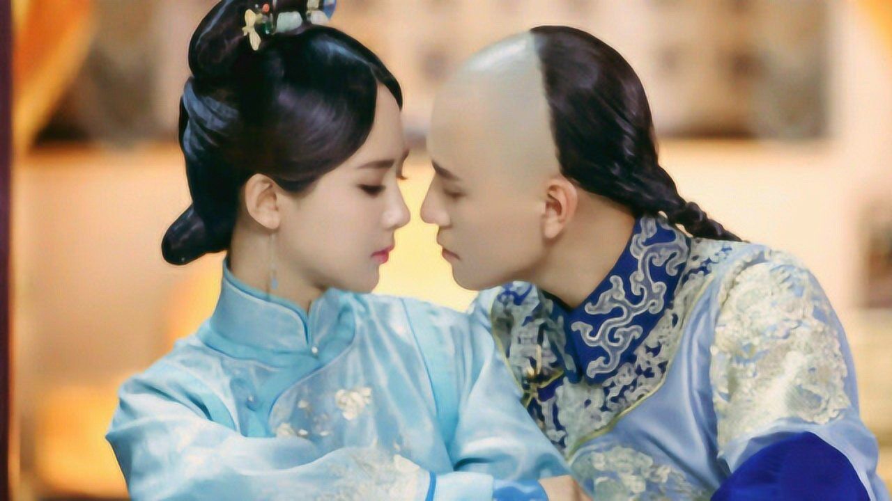 龙珠传奇秦俊杰杨紫亲密吻戏侍寝夜灌醉皇帝杨紫却被太监扛走