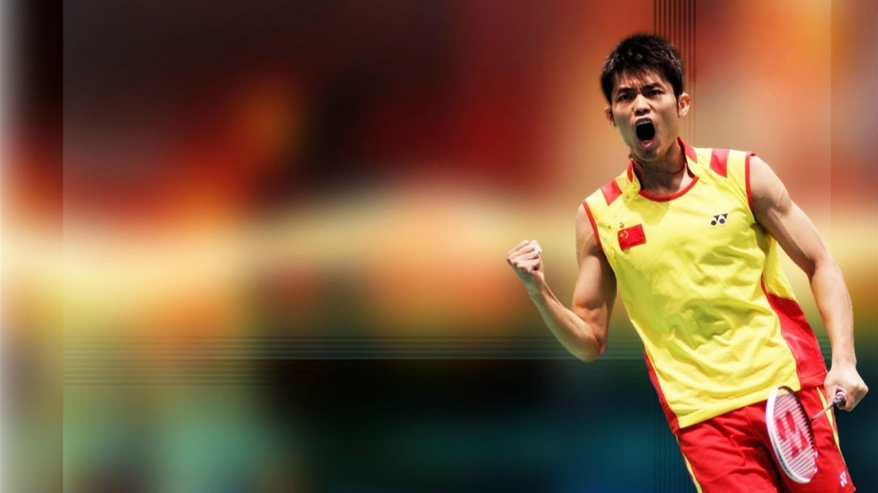 林丹暴力扣杀羽毛球何止球拍断线12mm木板直接击破