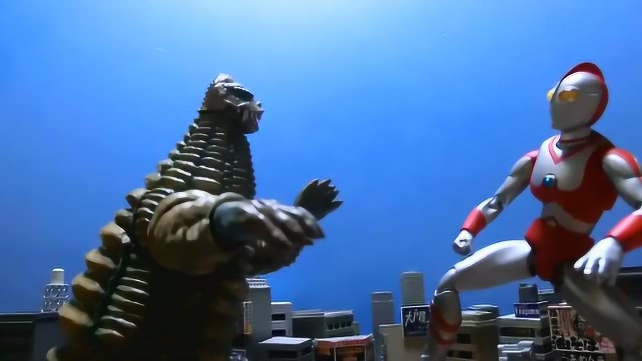 全能王爱迪奥特曼vs超兽雷德王