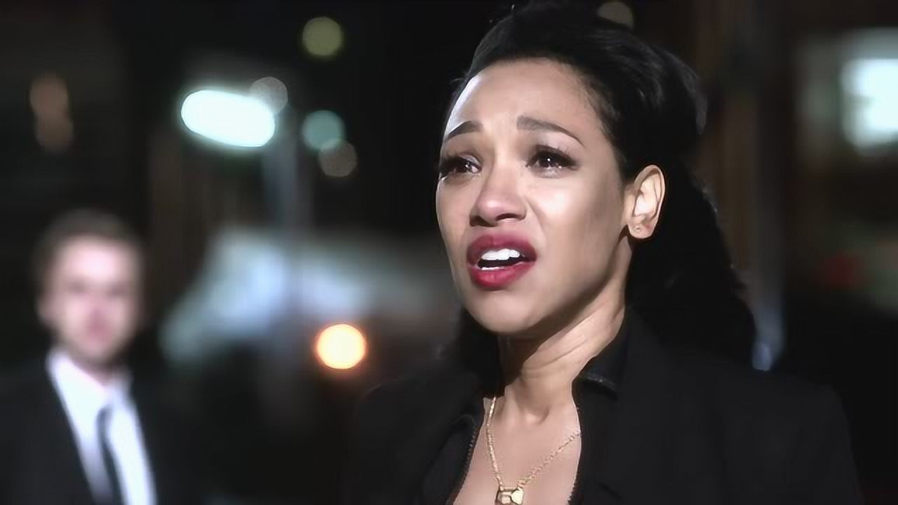 闪电侠泪别伙伴们和艾瑞丝走向了神速力第三季悲伤的结束了