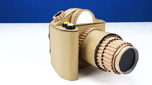 手工diy一个非常好玩的纸板照相机制作起来很简单