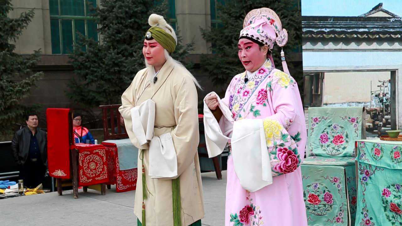 晋剧《双罗衫》汲水 张家口戏曲艺术研究院