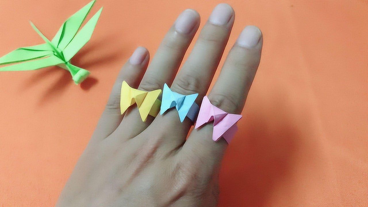 漂亮的折纸蝴蝶戒指,简单两步,一张纸重复折,两分钟折好