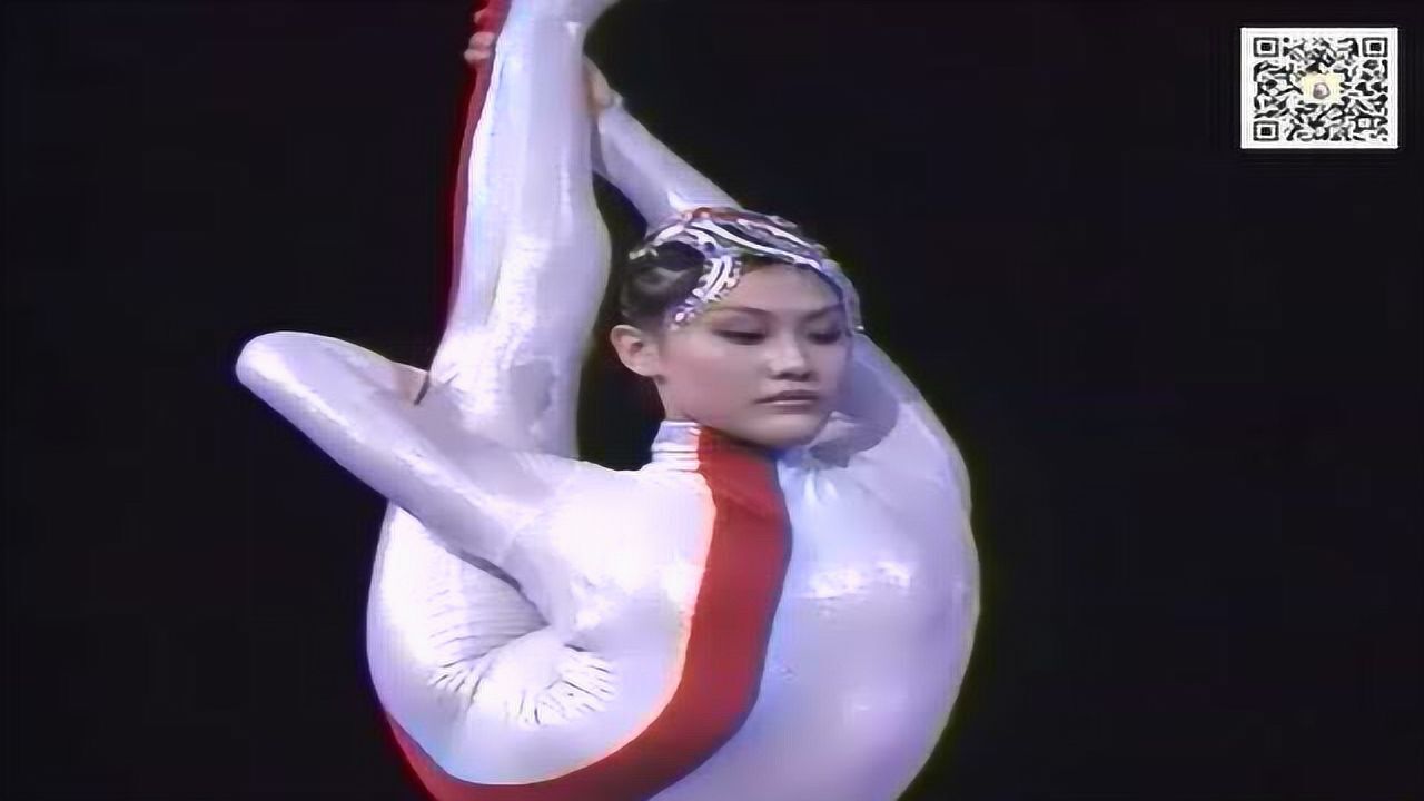 刘思宇柔术表演