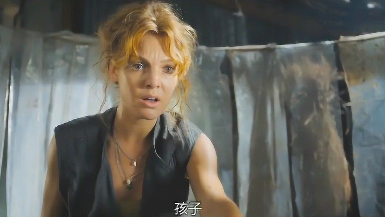 女儿突然怀孕，母亲看到女儿肚子里的怪物后！吓得腿软！_高清