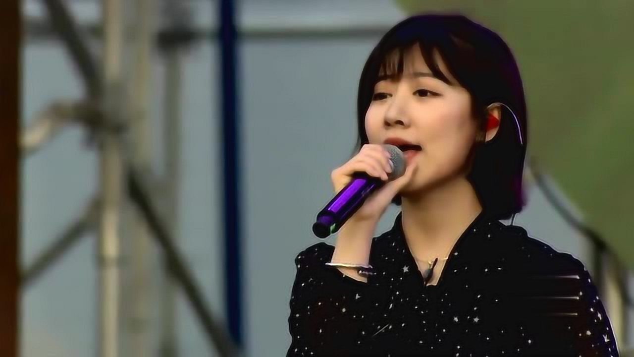 杨一歌现场演唱《消愁》,女生版的“毛不易”,好听!_腾讯视频