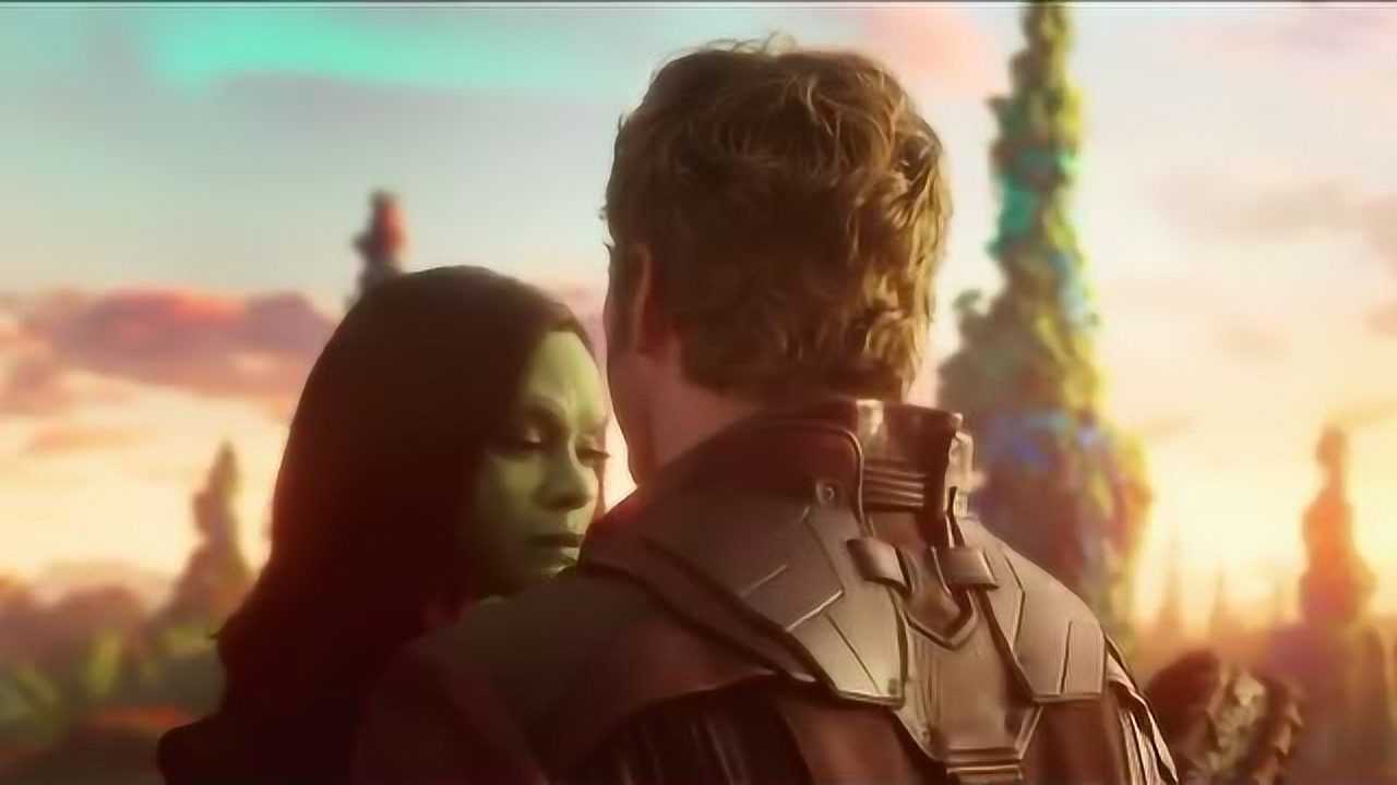 《银河护卫队2》卡魔拉星爵相拥起舞