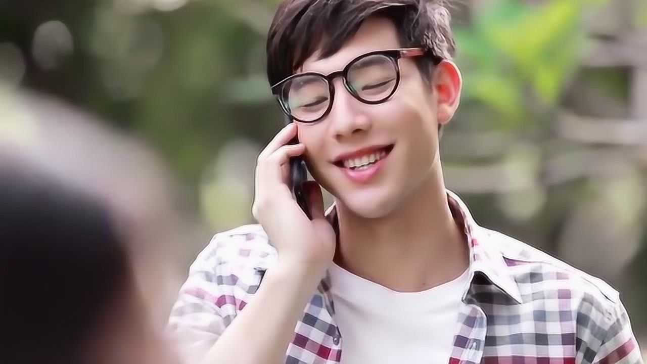 小水看到ig人数骤减询问眼镜男才得知眼镜男计谋