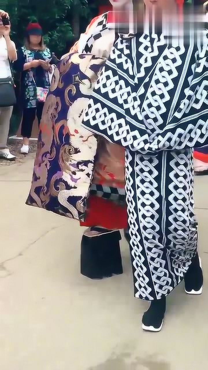 日本花魁穿的木屐网友这么厚的底我能穿到80岁