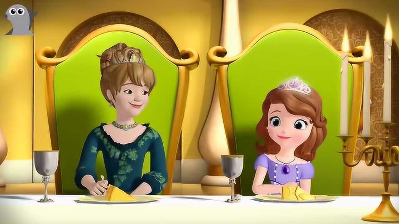 小公主苏菲亚苏菲亚和大家一起开心的吃饭了