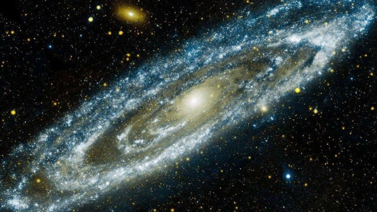 银河系有多大?仅"太阳"都有1000亿颗,地球绕银河一周需2.4亿年!