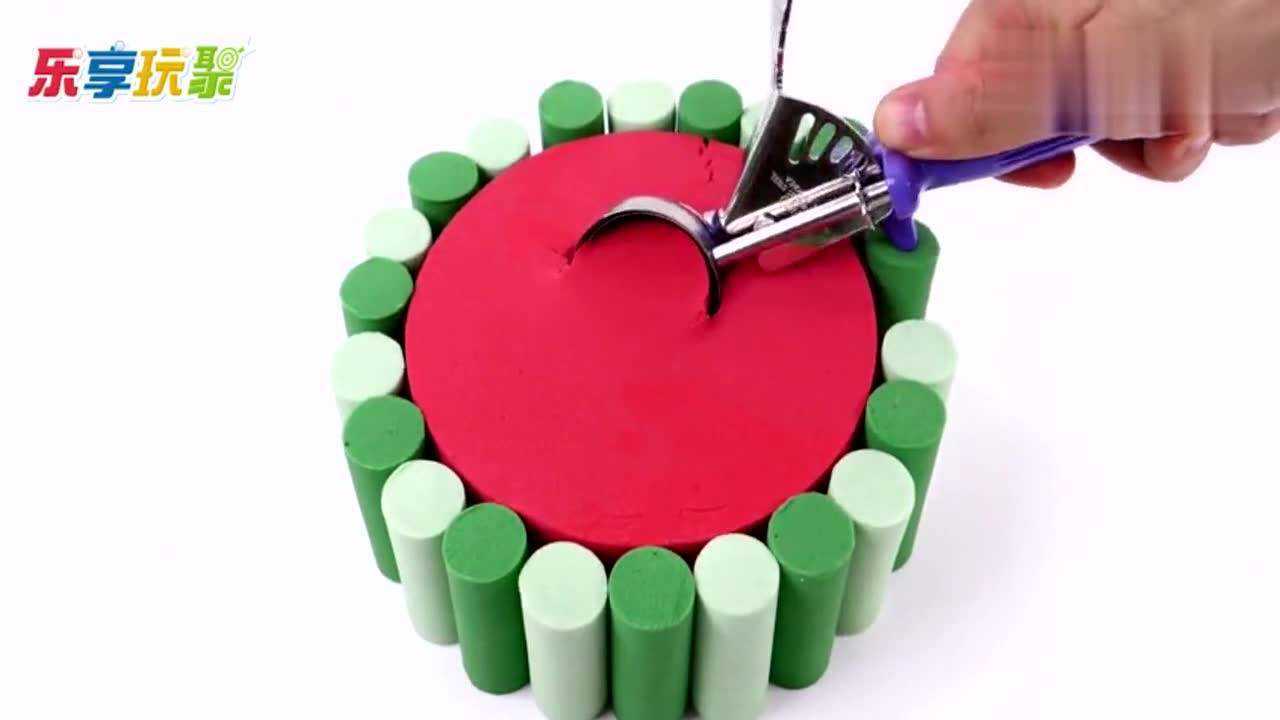 手工制作彩泥圆柱形