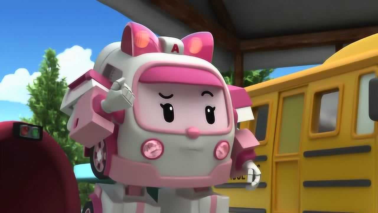 变形警车:小娟因为吃了好多冰开始闹肚子了