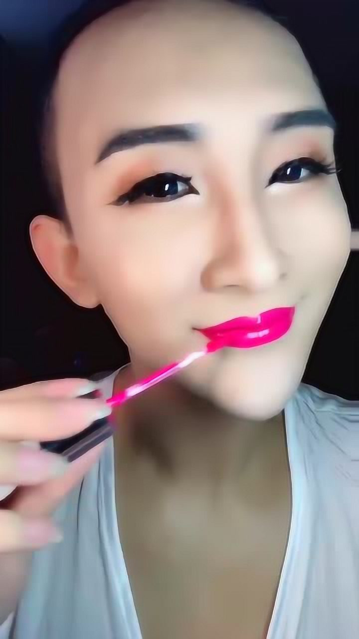 男变女化妆造型全过程