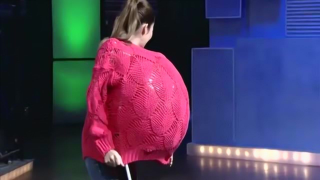 随时会爆炸的肚子美女你要小心了