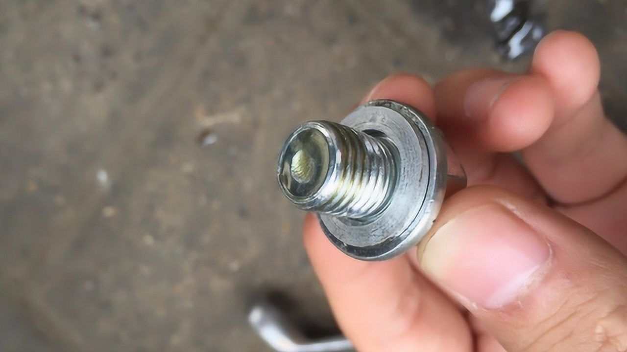 螺丝滑丝了怎么办拧不进去又取不出来用这几个方法轻松搞定