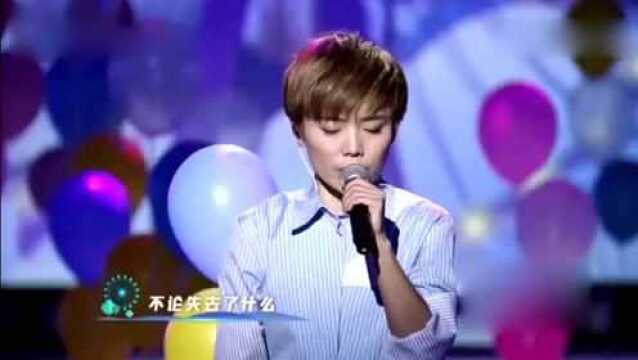 许飞演唱的《我要的飞翔》这首歌曲简单干净,特有味道!