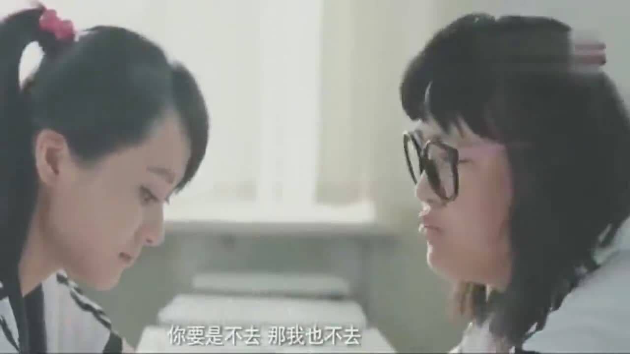 一群学生在教室里打架,直到女老师赶到后才制止这场斗殴!_高清1080P在线观看平台_腾讯视频