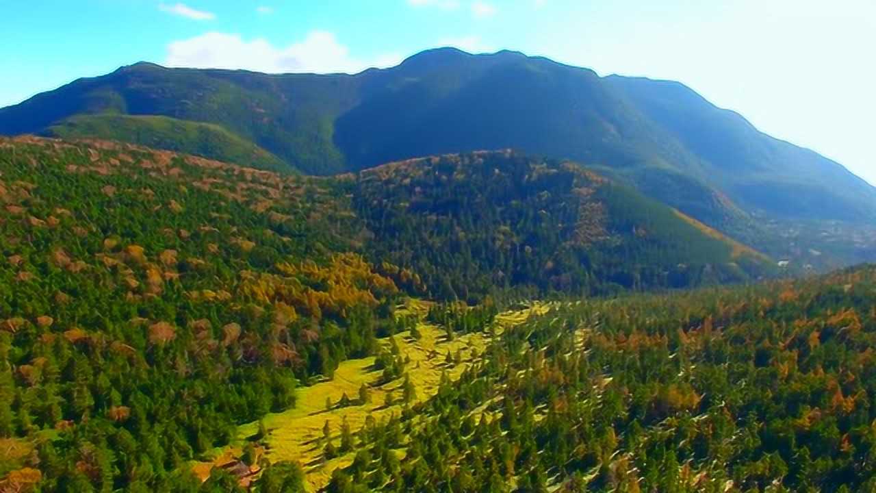 秀麗的風景巍峨的高山美麗的大自然景色非常的別緻