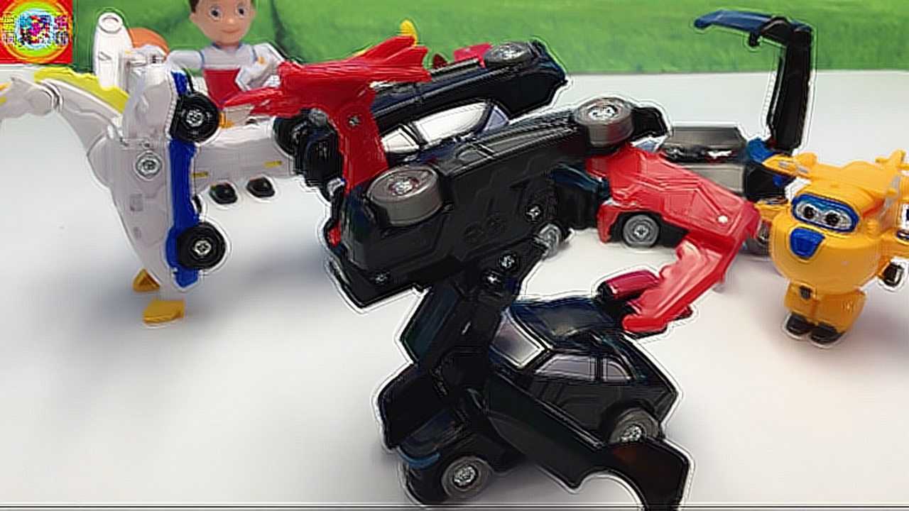 汪汪队立大功和超级飞侠玩猎车兽魂魔翎玩具