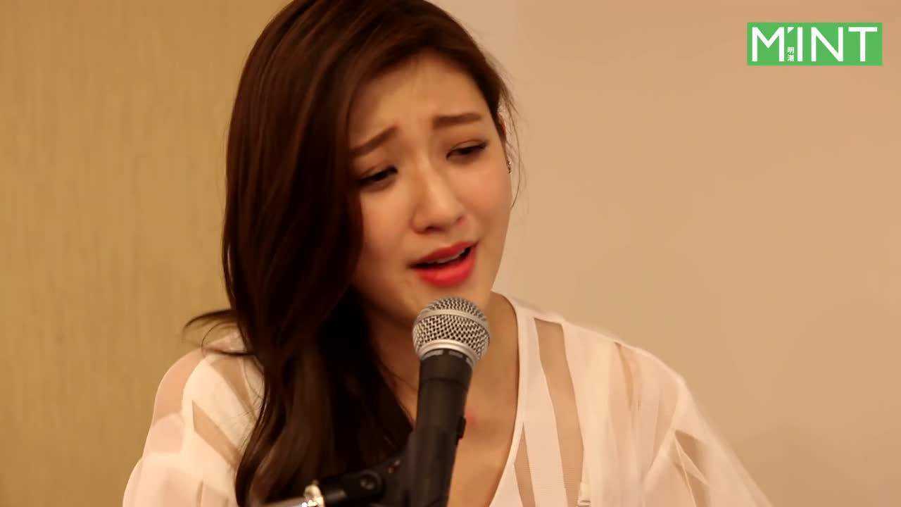 音樂才女林逸欣自彈自唱
