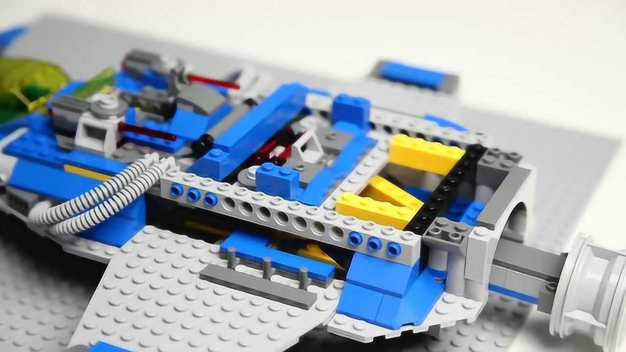 乐高70816宇宙战舰的组合