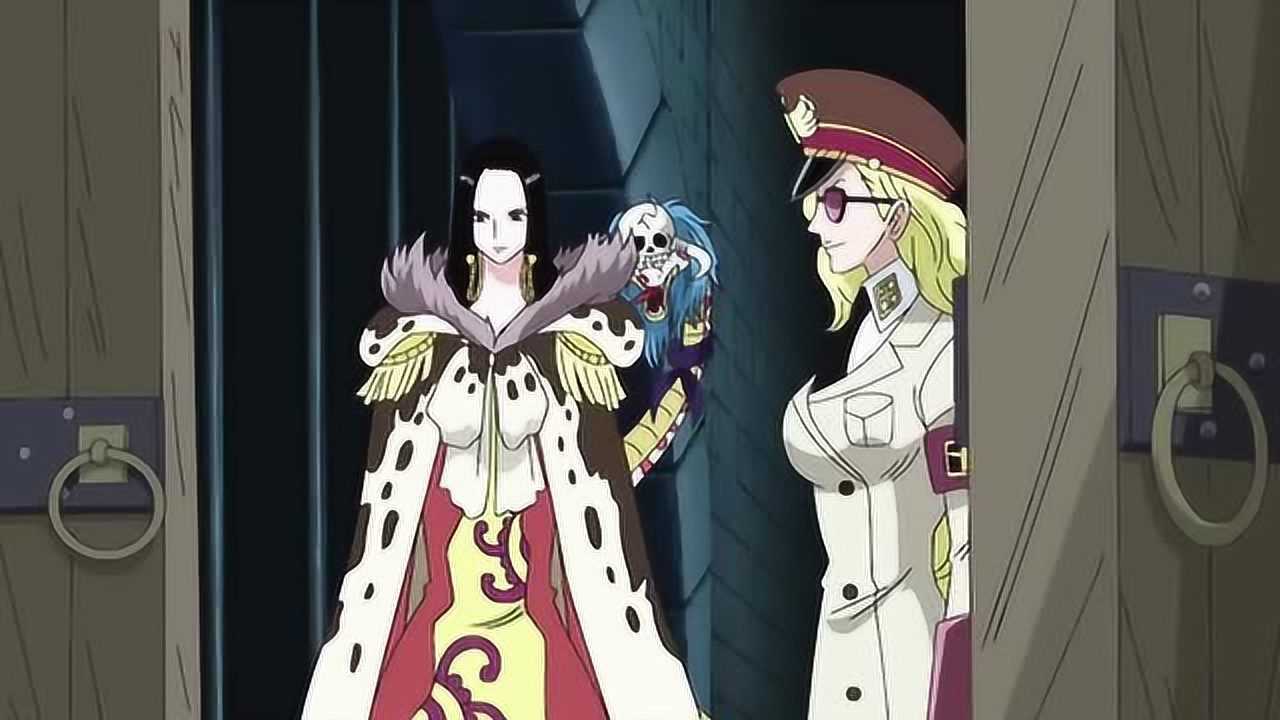 进入推进城监狱前的全身检查,女帝将被戴上海楼石手铐