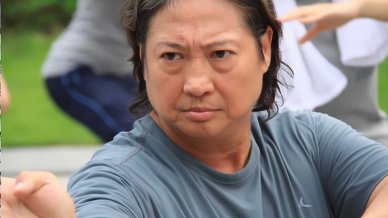 洪金宝自曝曾正面挑战李小龙胜负只在一脚间结局令人太意外